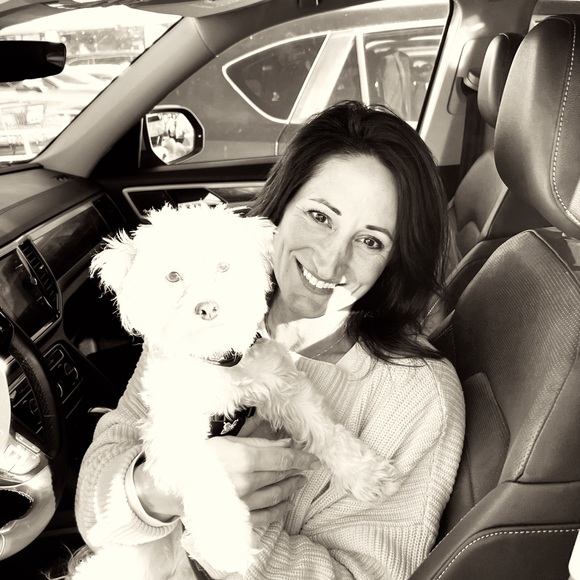 Meet your Posher, Christina - Picture 1 of 1